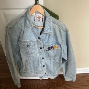 Hard Rock Cafe denim jacket…embroidered back patch.. in darn good shape..